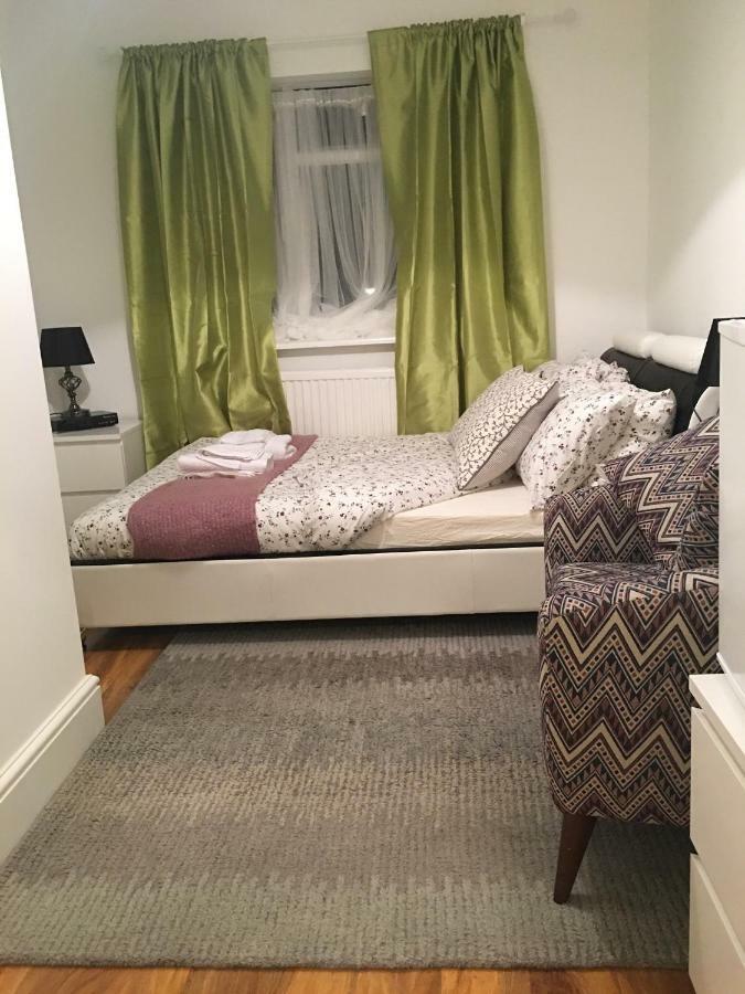 Abbey Wood Station Five Bedroom Self Contained House Εξωτερικό φωτογραφία